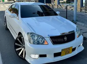 Toyota Crown 2006 White