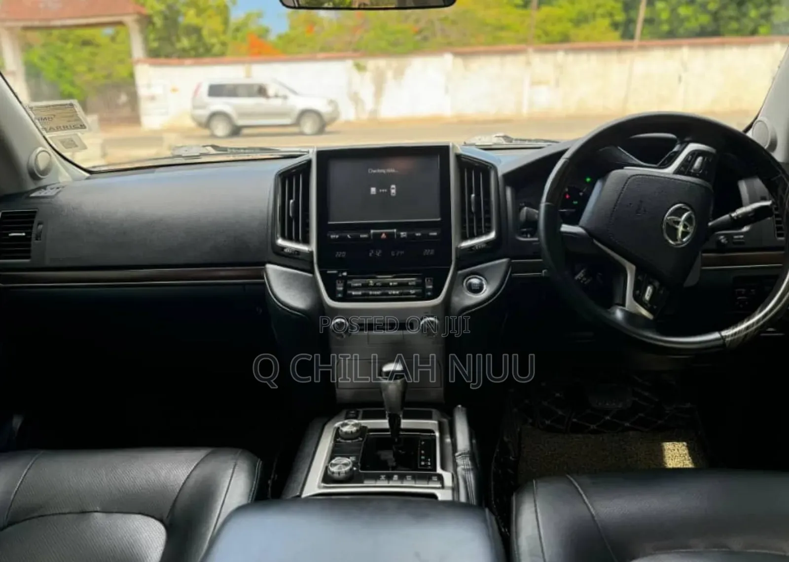 Toyota Land Cruiser 2017 White