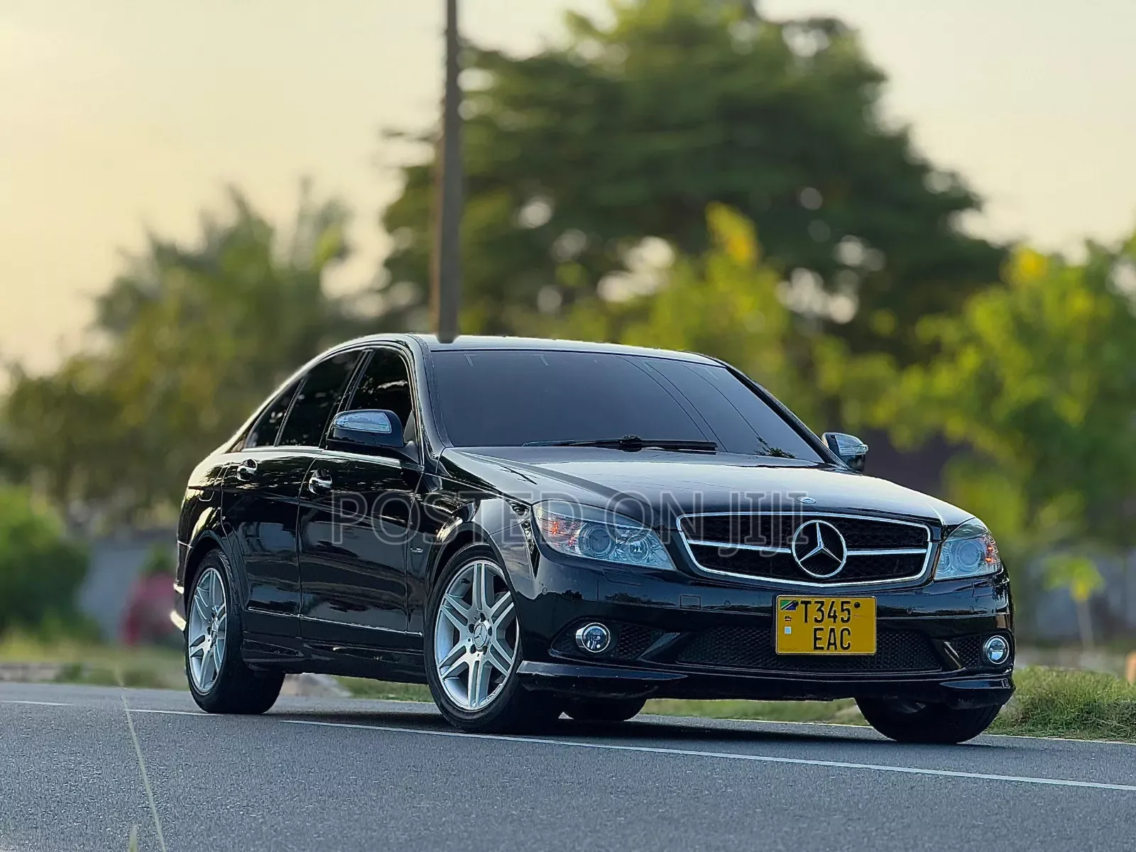 Mercedes-Benz C200 2009 Black