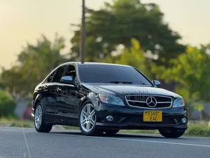Mercedes-Benz C200 2009 Black