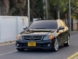 Mercedes-Benz C200 2009 Black