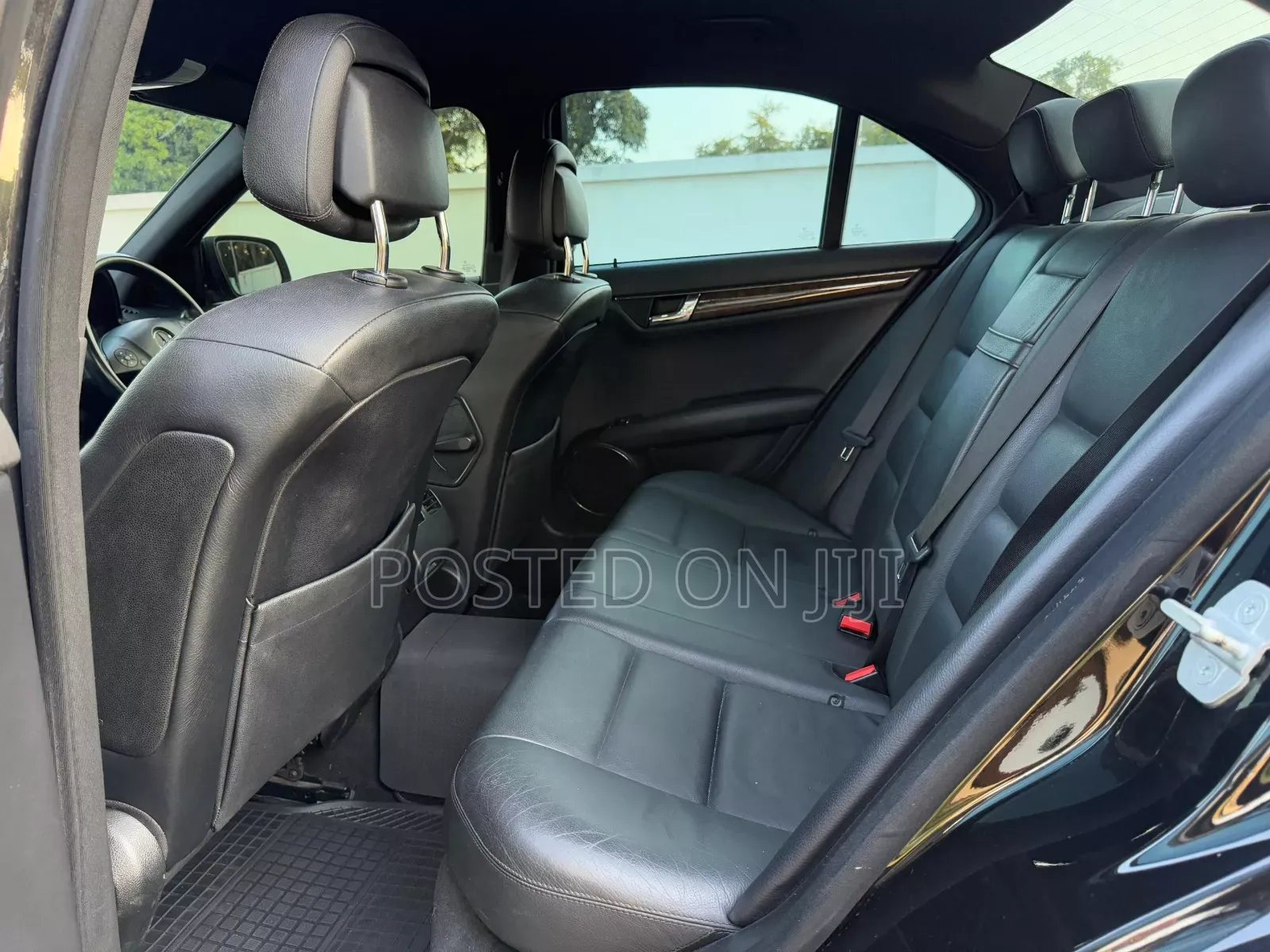 Mercedes-Benz C200 2009 Black
