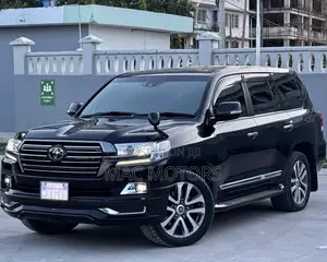 Toyota Land Cruiser 4.6 V8 ZX 2017 Black