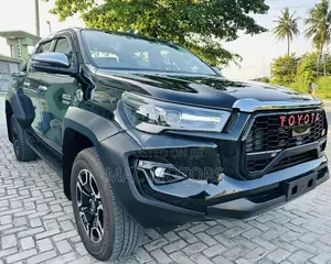 Toyota Hilux 2023 Black