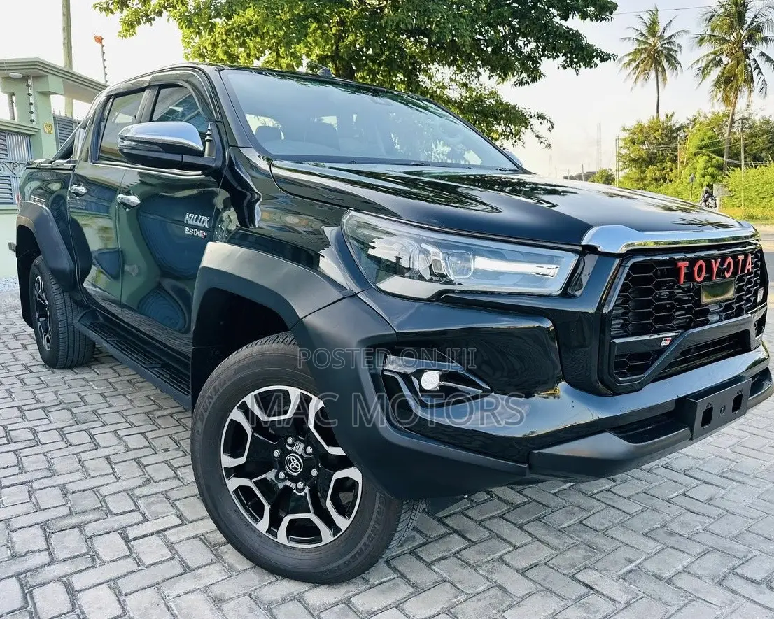 Toyota Hilux 2023 Black