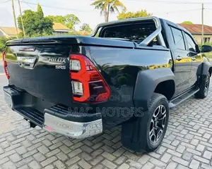 Toyota Hilux 2023 Black