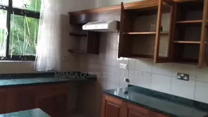 9bdrm House in Regent Estate, Kinondoni for rent