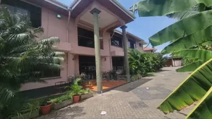 7bdrm House in Migombani Street, Mikocheni for sale