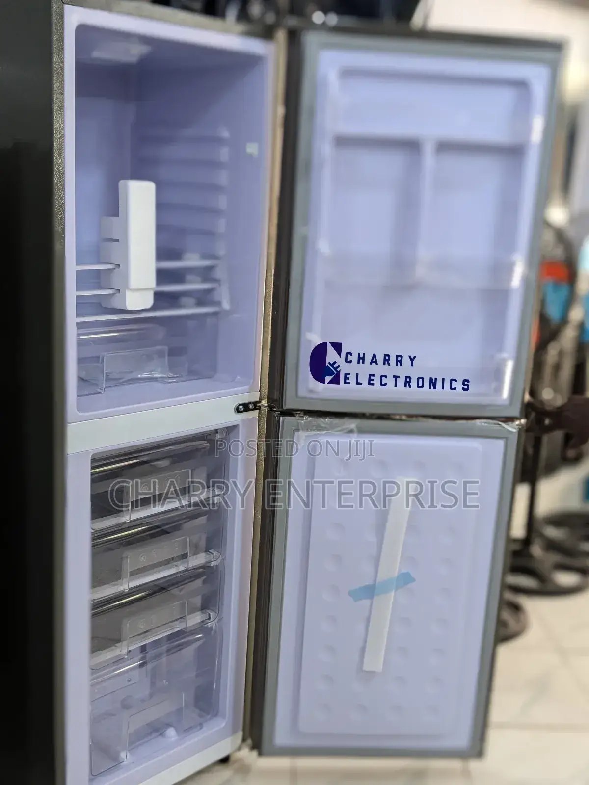 SNOWSEA Fridge With Botton Freezer SN 260(COMBI Fridge) 250L