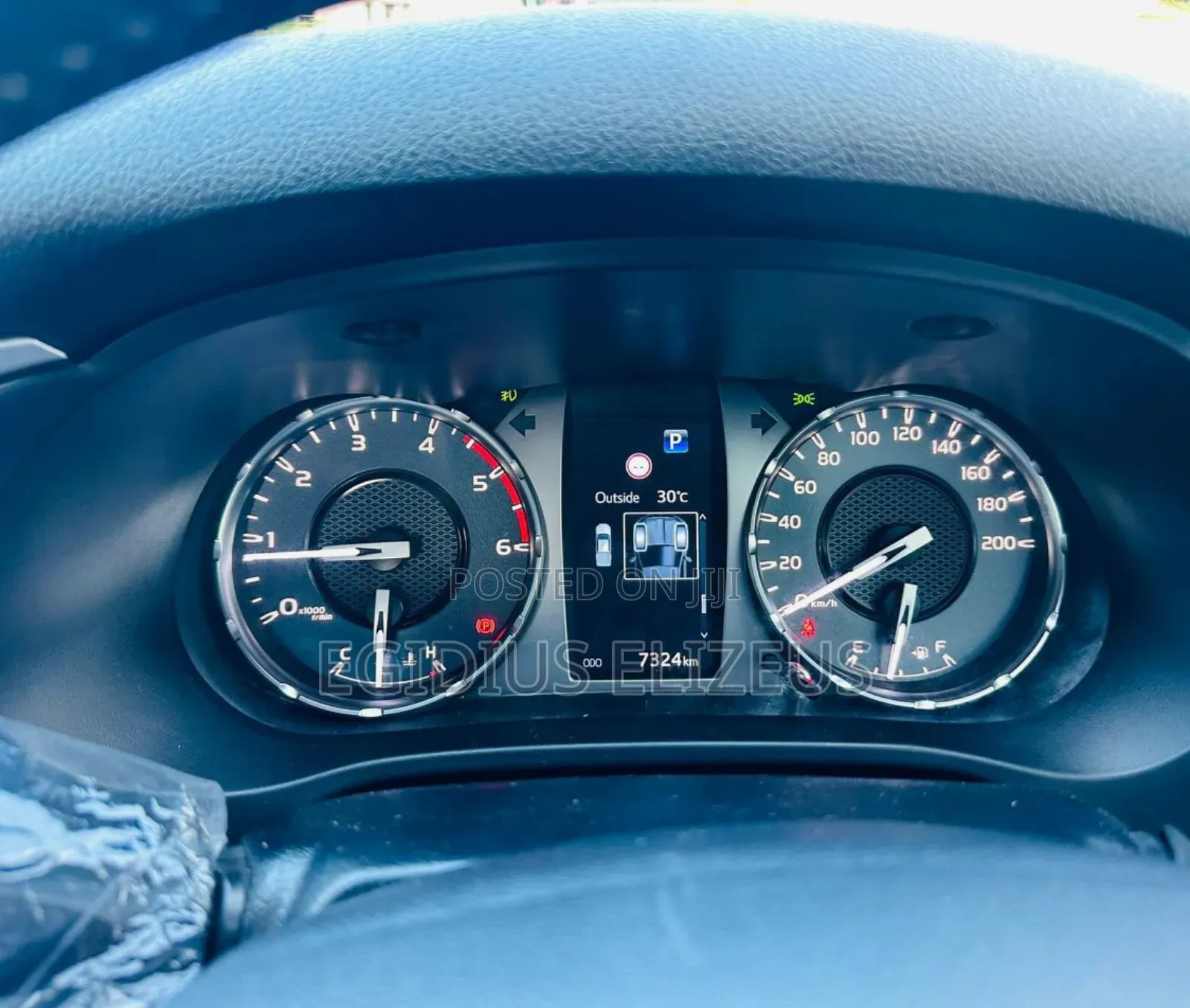 New Toyota Hilux 2023 Black