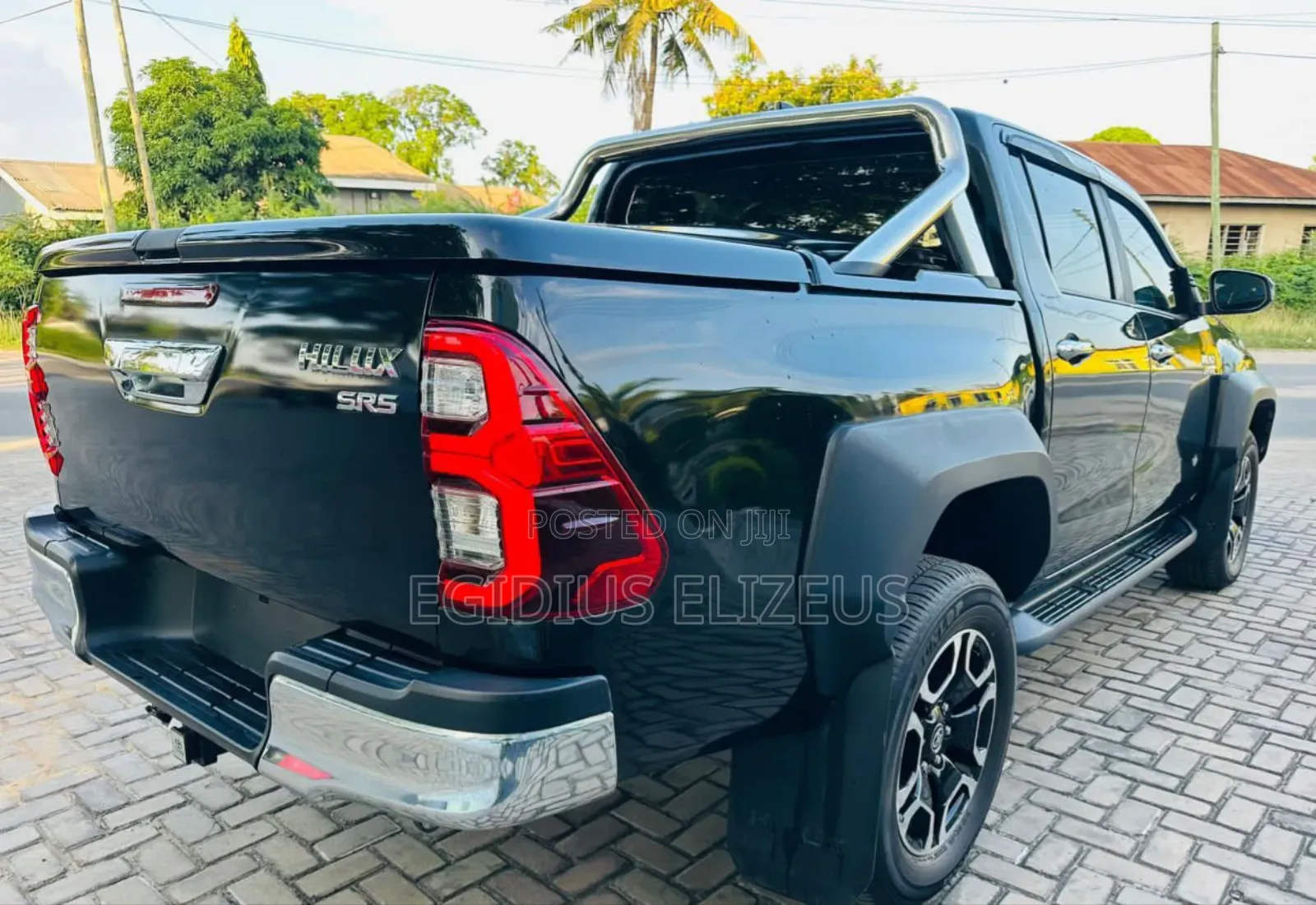 New Toyota Hilux 2023 Black