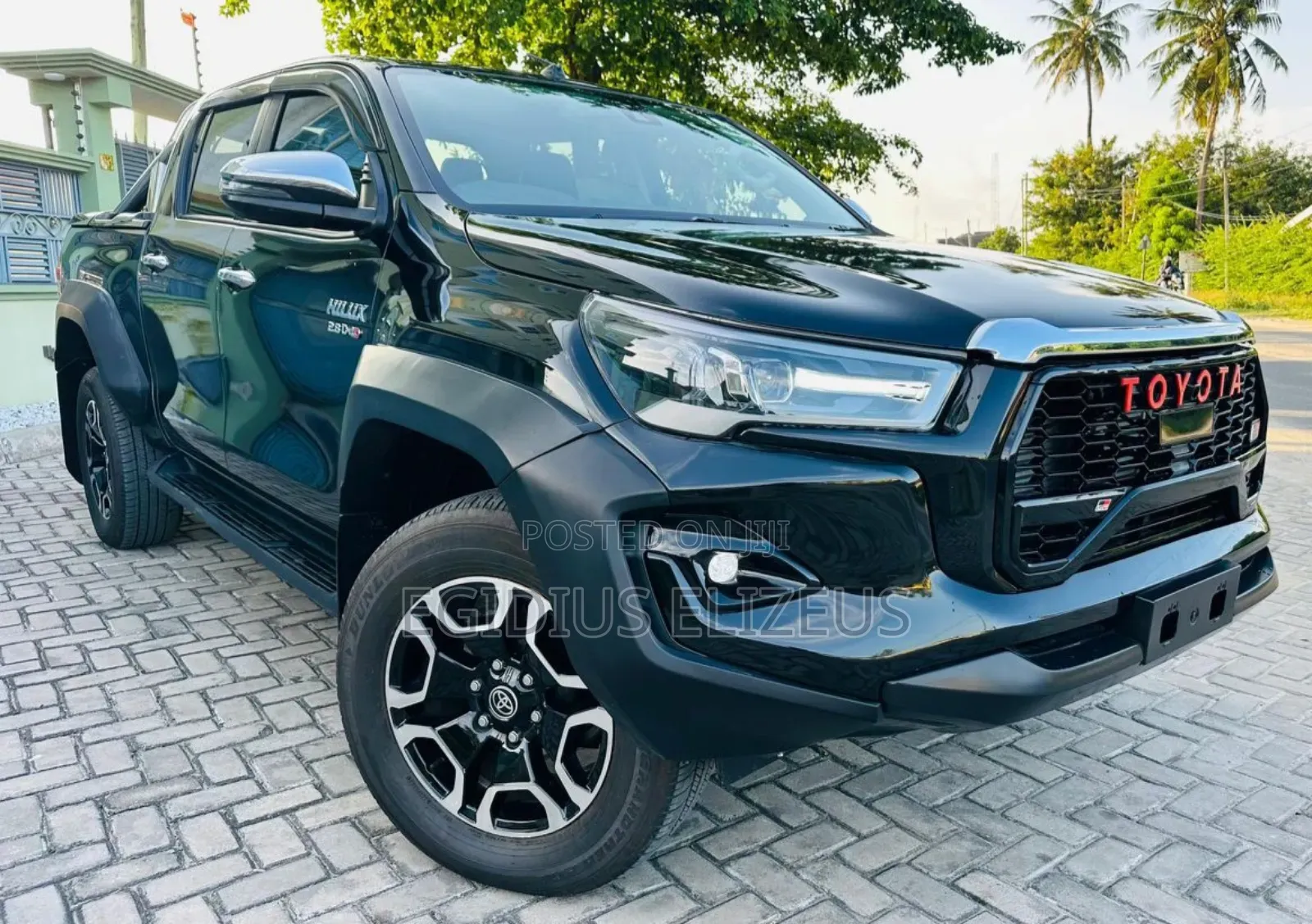 New Toyota Hilux 2023 Black