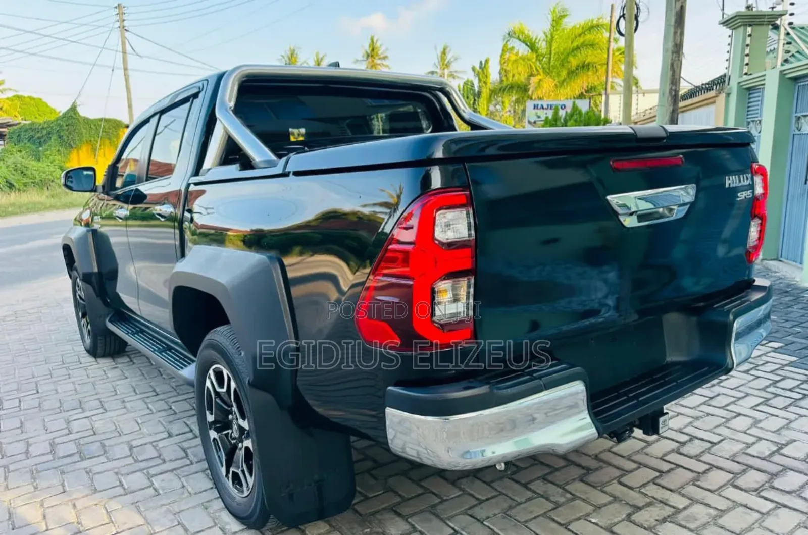 New Toyota Hilux 2023 Black