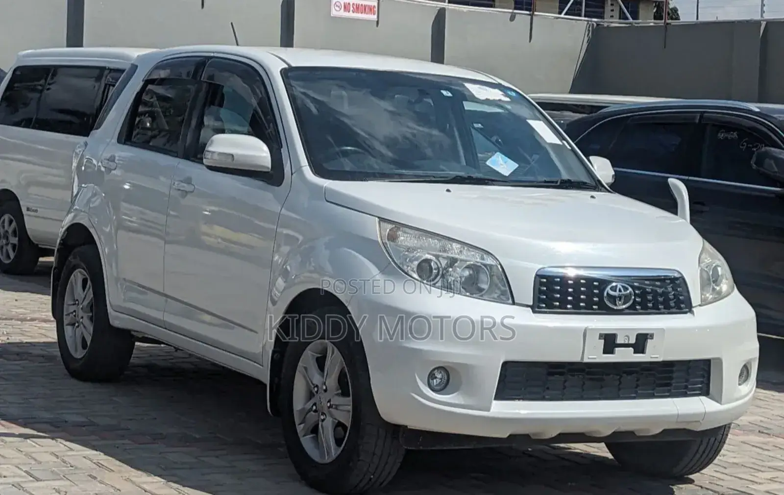 Toyota Rush 2008 White