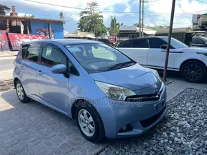 Toyota Ractis 1.5 AWD 2012 Blue