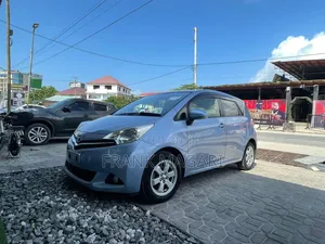 Toyota Ractis 1.5 AWD 2012 Blue
