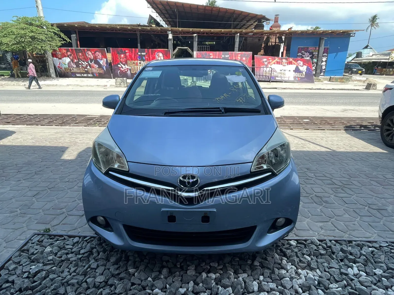 Toyota Ractis 1.5 AWD 2012 Blue