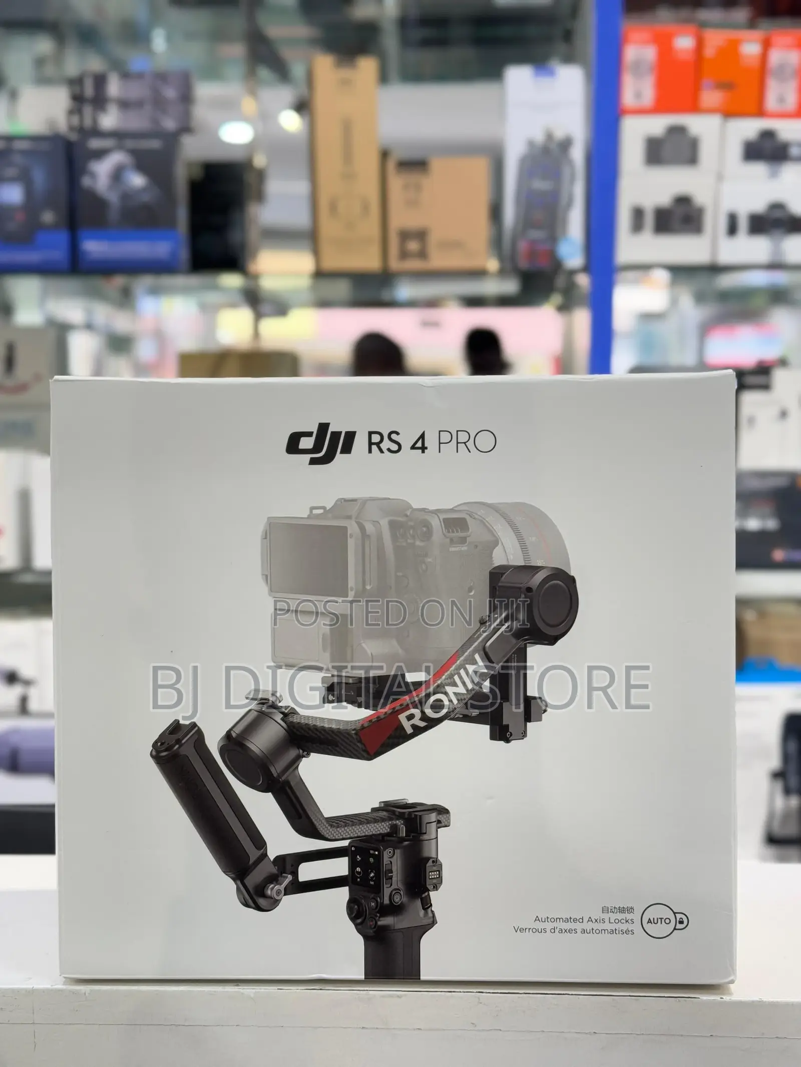 DJI RS 4 Pro Gimbal Stabilizer