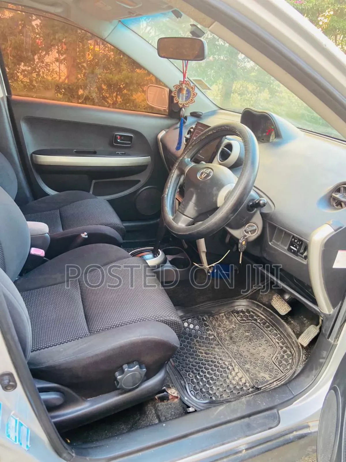 Toyota IST 2005 Silver