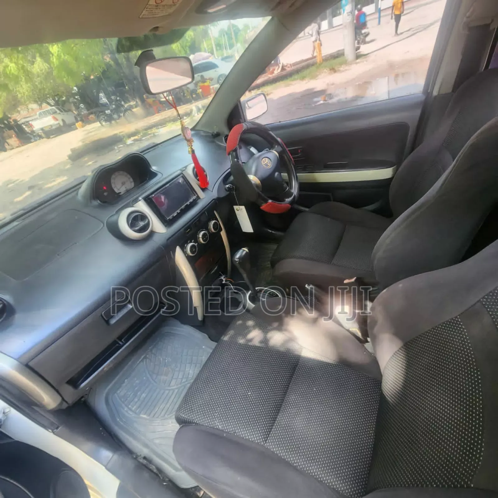 Toyota IST 2004 White