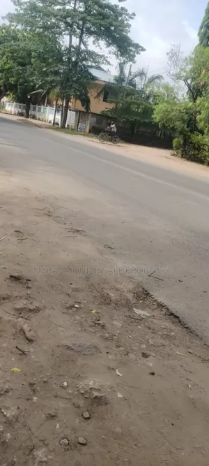 3bdrm House in Ada Estate for rent