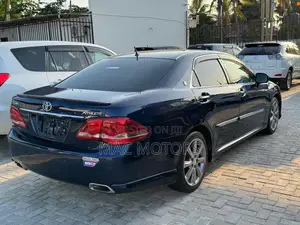Toyota Crown 2009 Blue