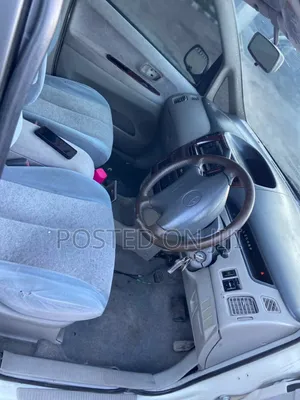 Toyota Nadia 2002 White