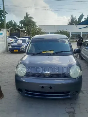 Toyota Sienta 2003 Gray
