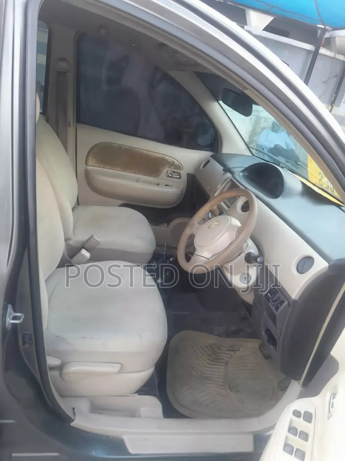 Toyota Sienta 2003 Gray