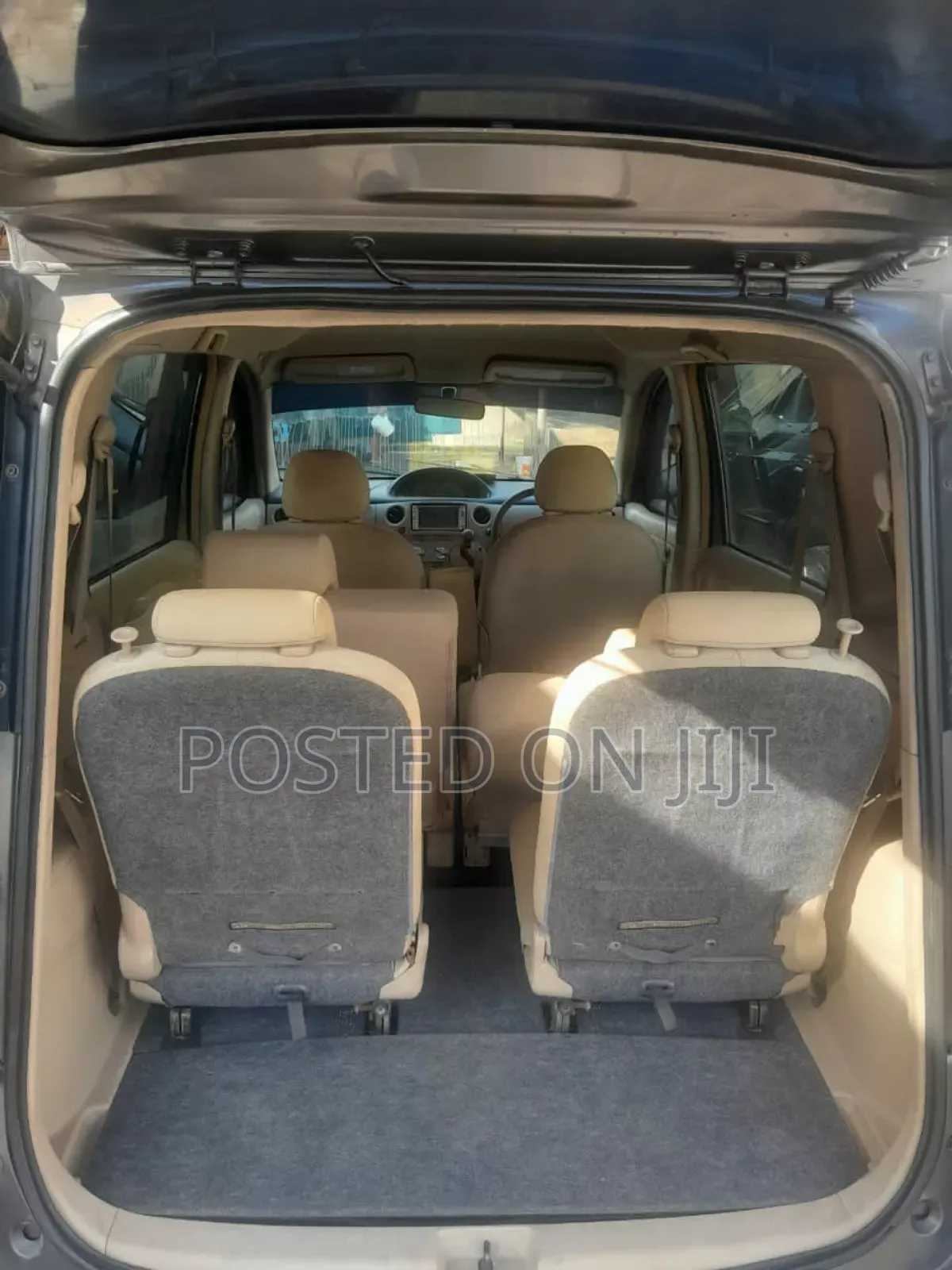 Toyota Sienta 2003 Gray