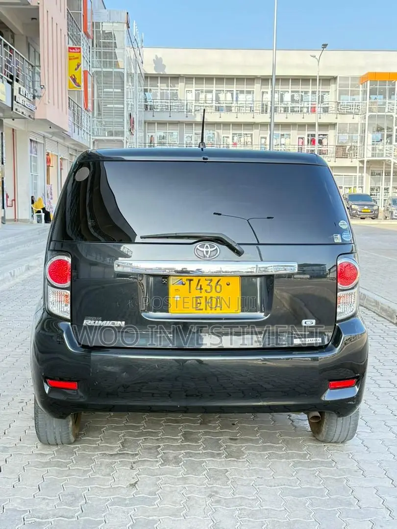 Toyota Rumion 1.5 FWD 2021 Black