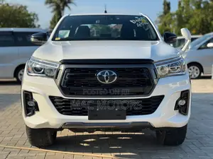 Toyota Hilux 2.4 Diesel 2020 White