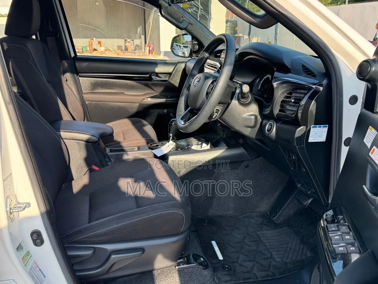 Toyota Hilux 2.4 Diesel 2020 White