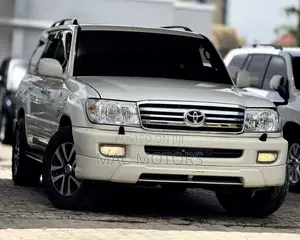 Toyota Land Cruiser HDJ 100 2000 White