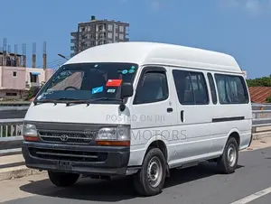 Toyota HiAce 2002 White