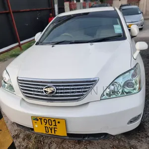 Toyota Harrier 2006 White