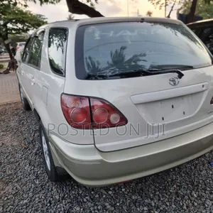 Toyota Harrier 2000 White