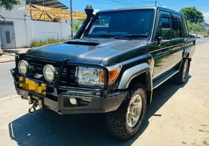 Toyota Land Cruiser 2019 Gray
