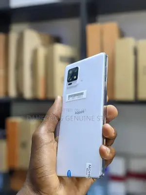 Sharp Aquos Sense6 64 GB White