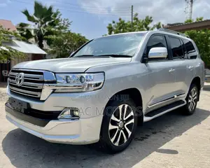 Toyota Land Cruiser 2017 Silver