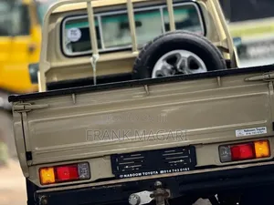Toyota Land Cruiser 2017 Beige