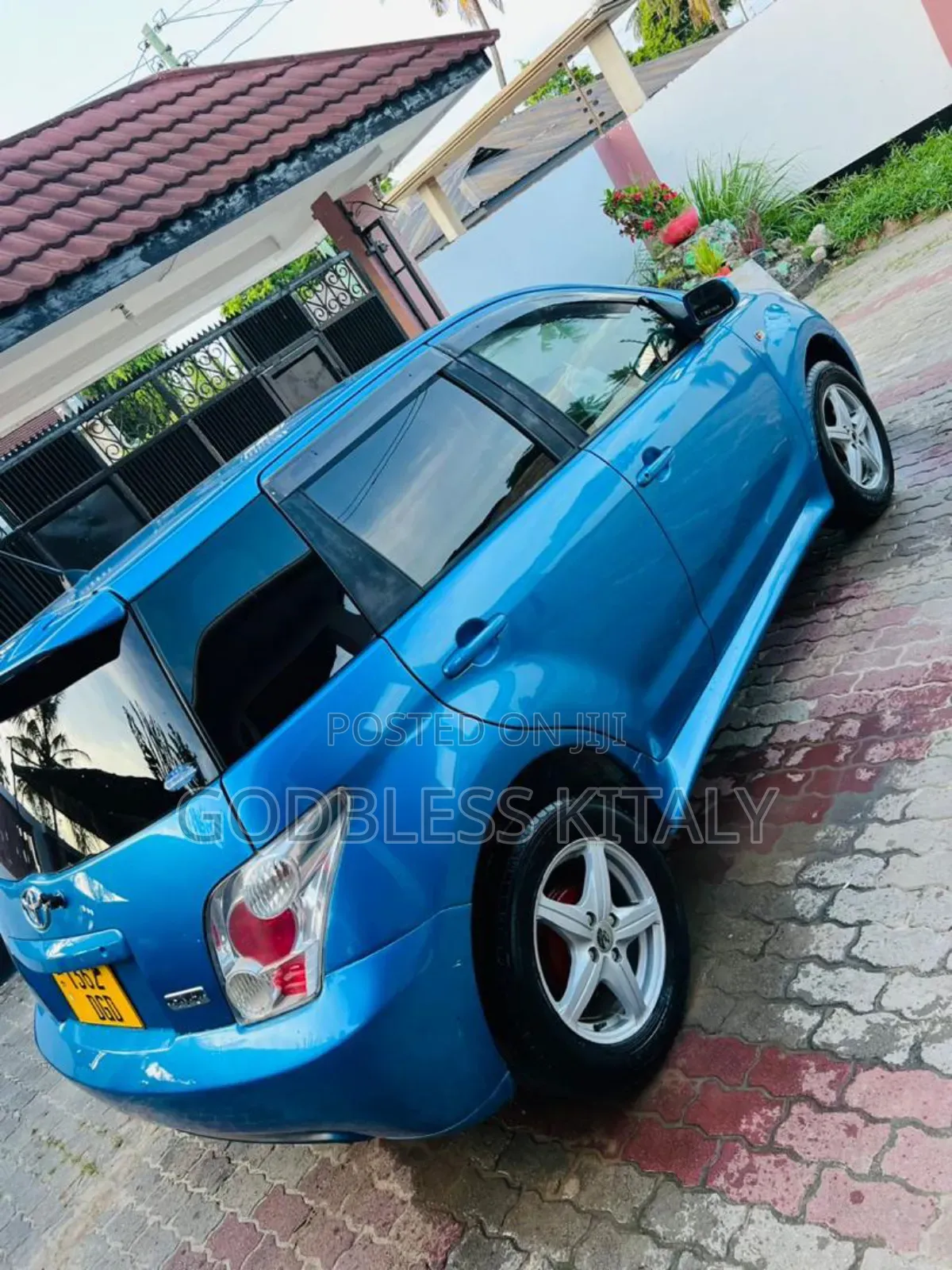 Toyota IST 2003 Blue