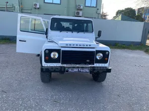 Land Rover Defender 2016 White