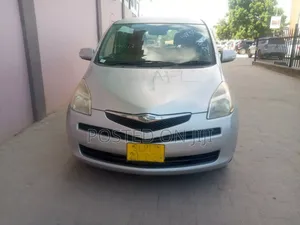 Toyota Ractis 2005 Silver