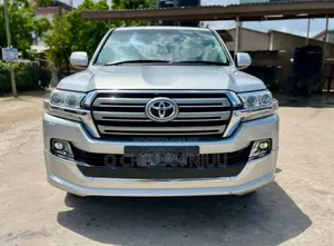Toyota Land Cruiser 2017 Silver
