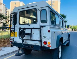 Land Rover Defender 2013 White