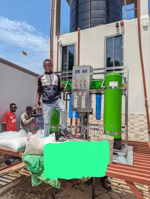 Mashine Yakuzalisha Maji Safi Yakunywa
