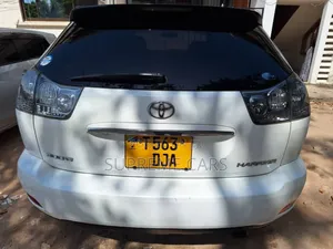 Toyota Harrier 2005 White