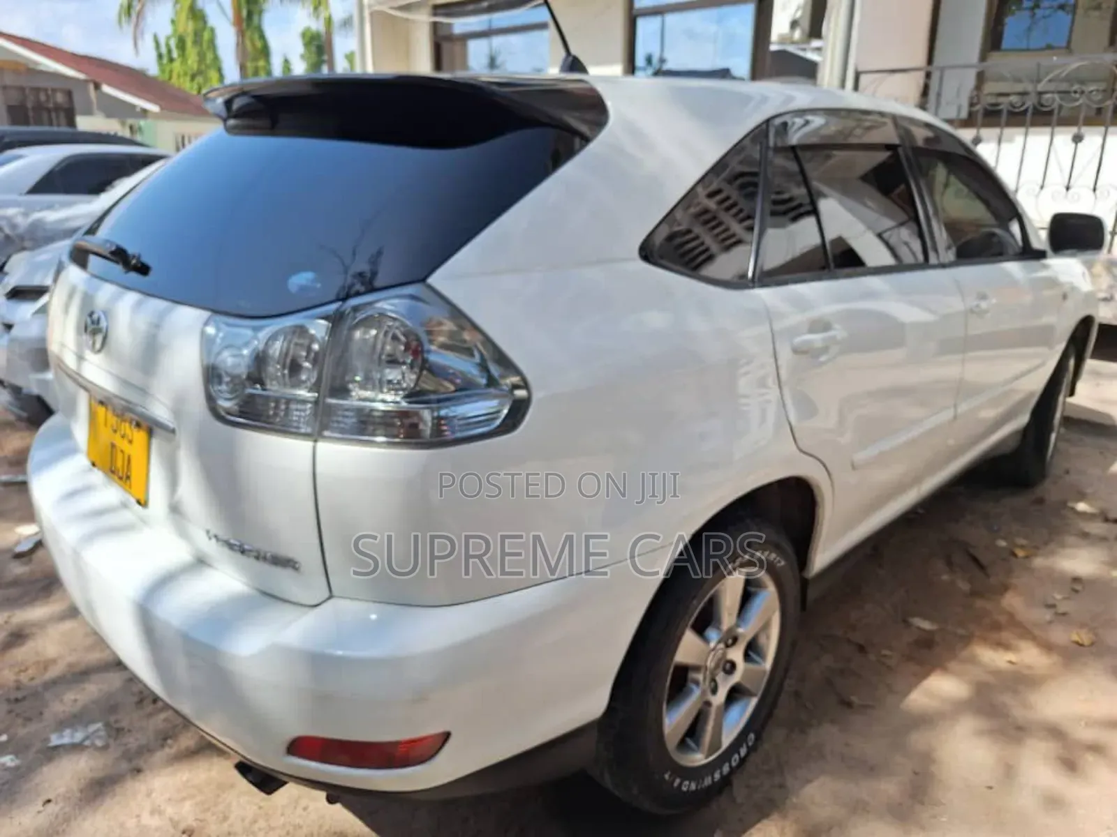 Toyota Harrier 2005 White