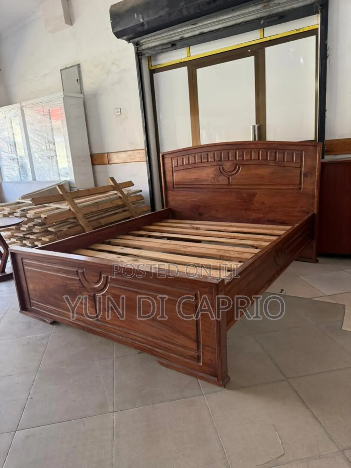 Kitanda Used Cha Mbao 5X6